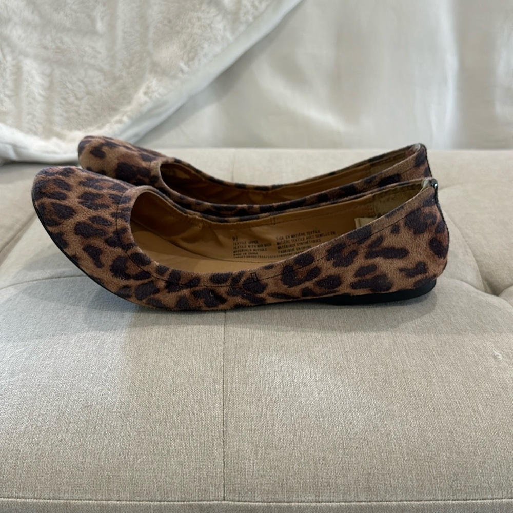 Cheetah ballet flats size9.5, but fits like a 9